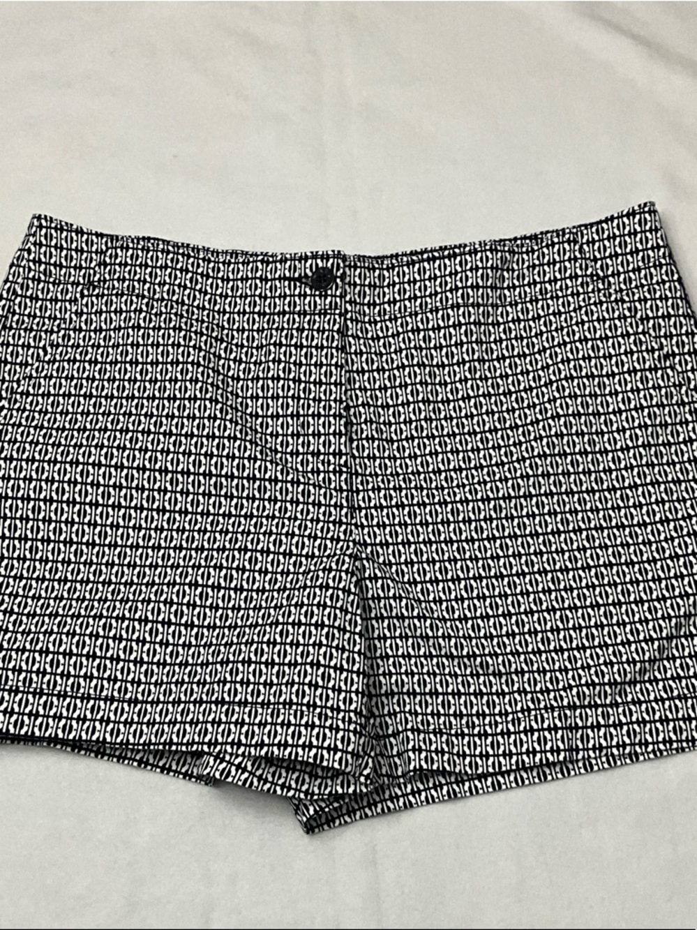 Nautica Black and White women’s flat front shorts-16